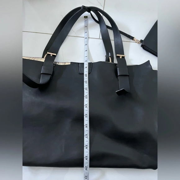 Shiraleah/ Hobo/  Tote/ Shoulder bag/ Vegan leather/ Additional small bag/ Gold - Picture 8 of 12